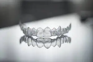 Smile Direct Club oder Invisalign