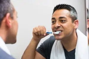 Richtig Zähne putzen: Eine Schritt-für-Schritt-Anleitung zum Zähneputzen