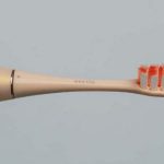 52309Munddusche-Tests: Mit dabei die elektrische Zahnbürste mit Munddusche