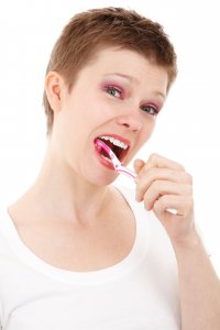 keeping teeth clean