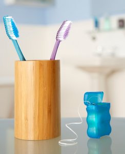 floss before or after brushing