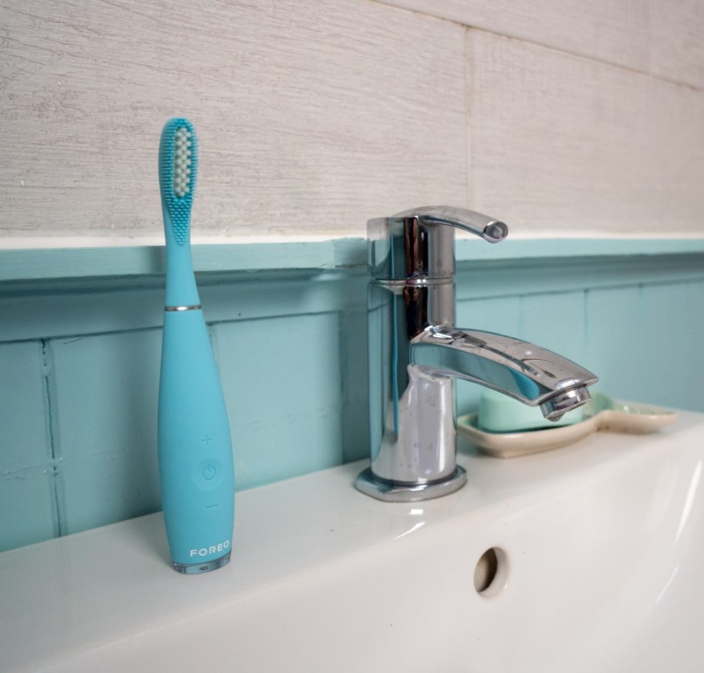 Best Electric Toothbrush (UK 2022) Comparisons & Reviews