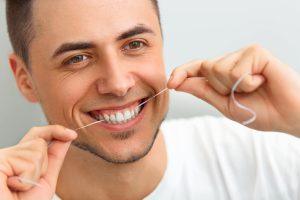 Floss Before or After Brushing