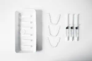 kit de blanqueamiento dental con gel y cubetas