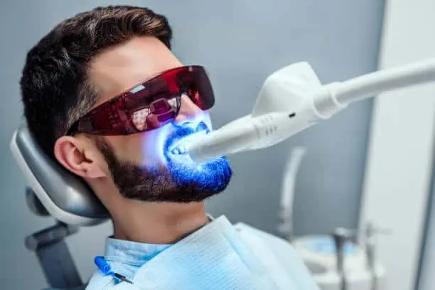 luz led blanqueamiento dental
