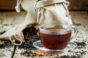 does black tea stain teeth