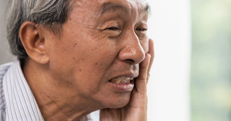 pain after dental implants