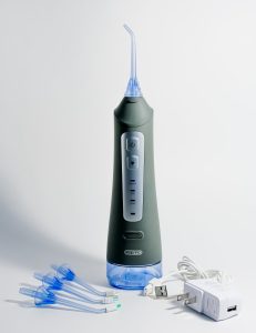 CariPRO cordless water flosser