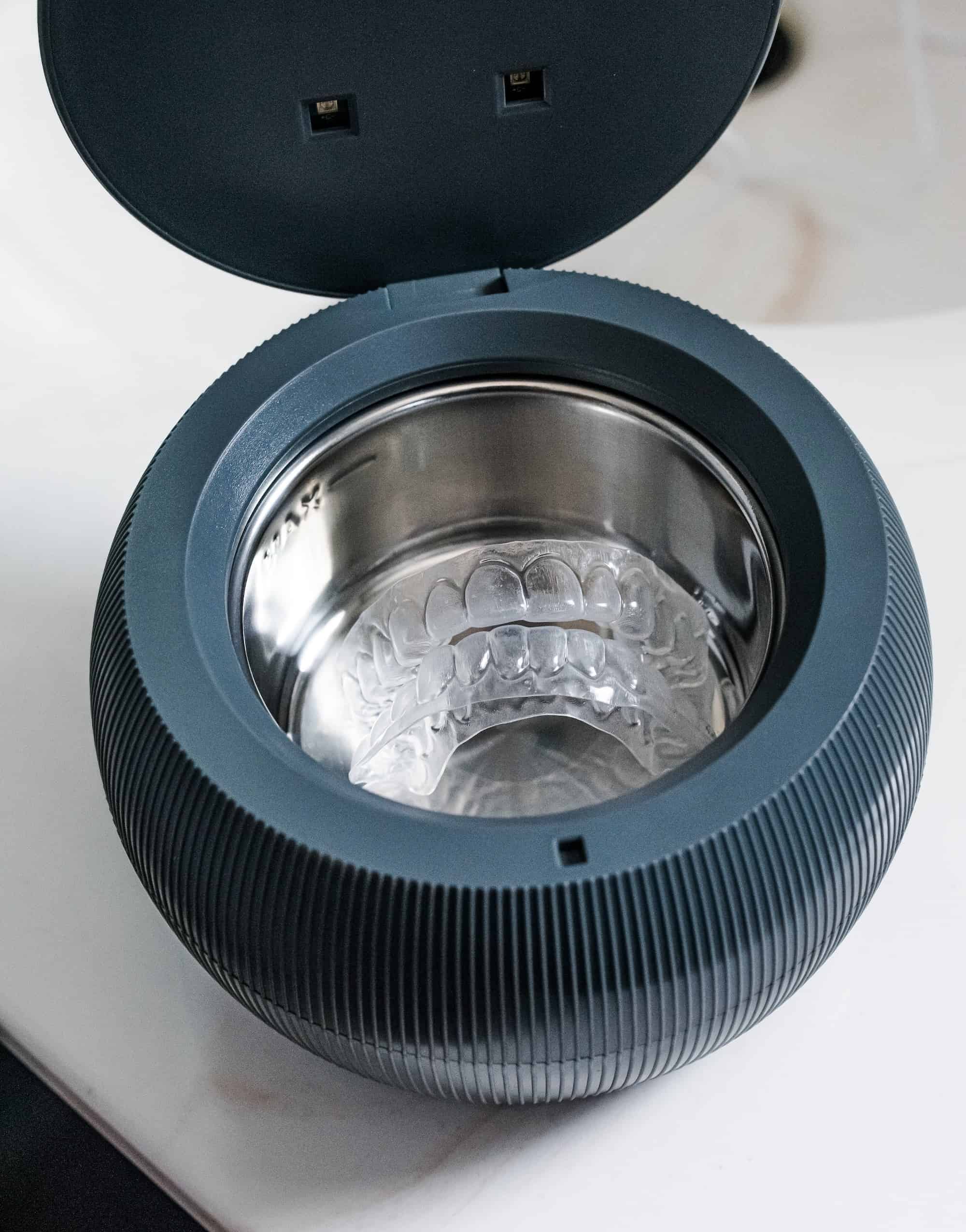 7 Easy Ways How To Clean Teeth Aligners at Home