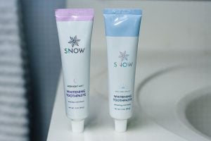 snow whitening toothpaste