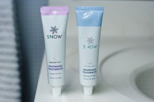 snow whitening toothpaste