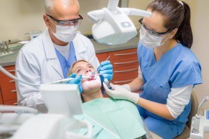 Assistance auprès du chirurgien-dentiste