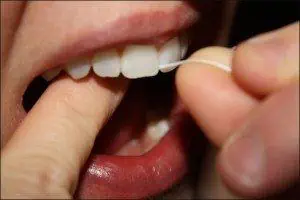 Le fil dentaire