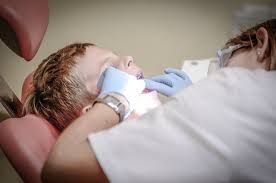 enfant dentiste